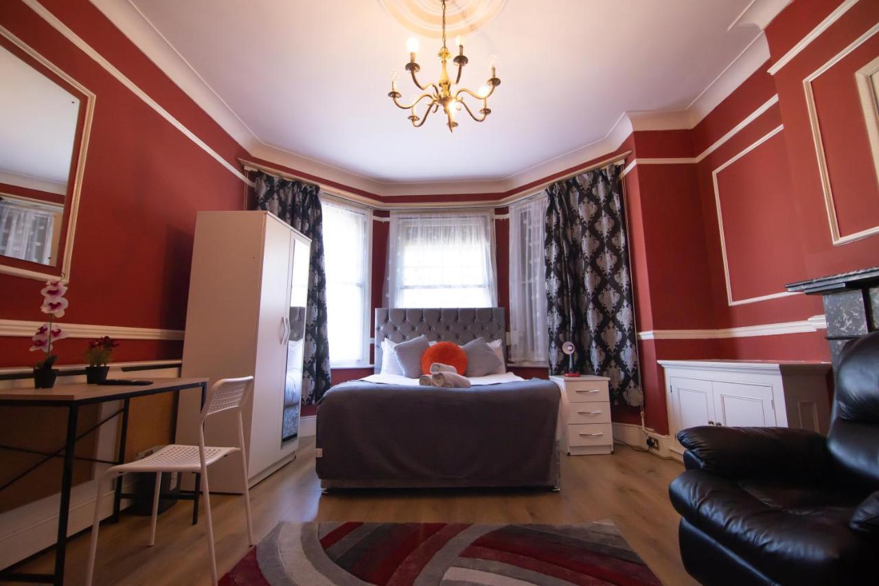 Bed & Breakfast Victorian Woods Ilford